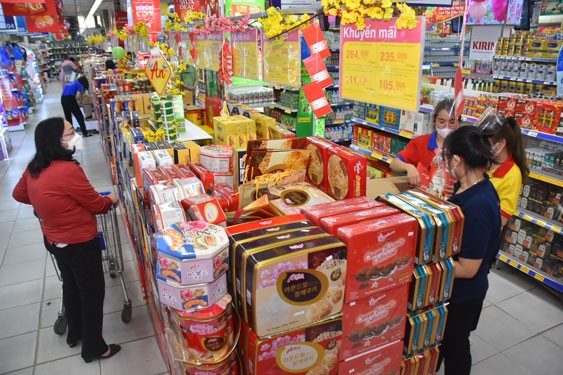 Đội Quản lý thị trường số 8 thực hiện Kế hoạch số 13/KH-CCQLTT ngày 06/01/2026 của Chi cục QLTT Vĩnh Long về việc cao điểm kiểm tra, kiểm soát thị trường dịp trước, trong và sau Tết Nguyên đán Bính Ngọ năm 2026