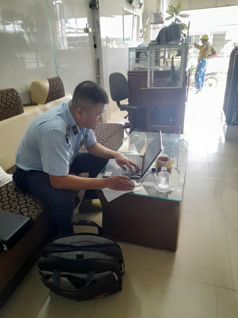 Hình ảnh: Đoàn kiểm tra làm việc tại cơ sở